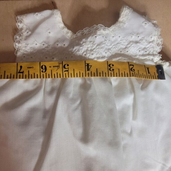 Vintage Baby Christening Baptism Clothes Lot 8 Pcs Plus Gift Box 60s 70s Retro - Picture 14 of 16